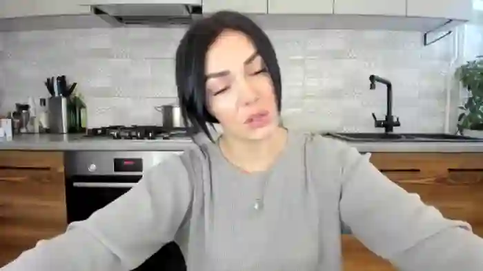 MissNelly_