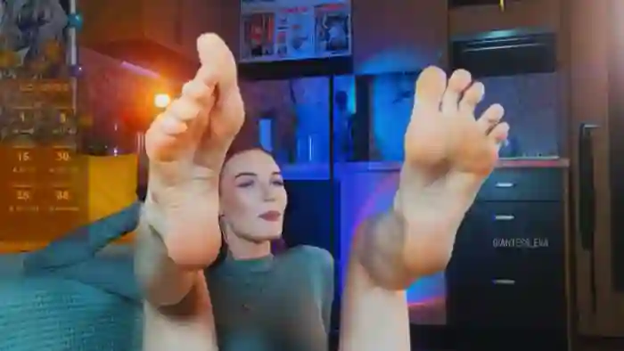 Giantess_Eva