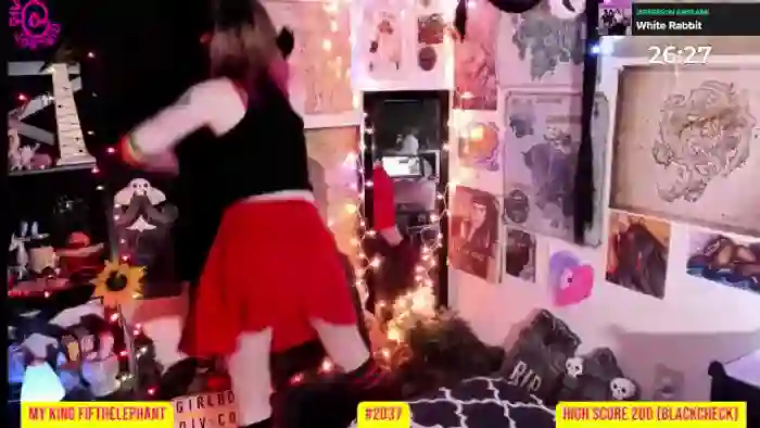 GirlbotDiv
