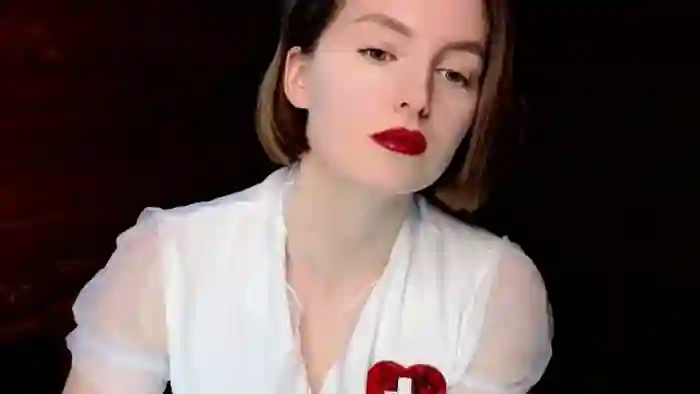 Red_Lips_Girl