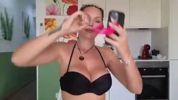JoanneXOXO