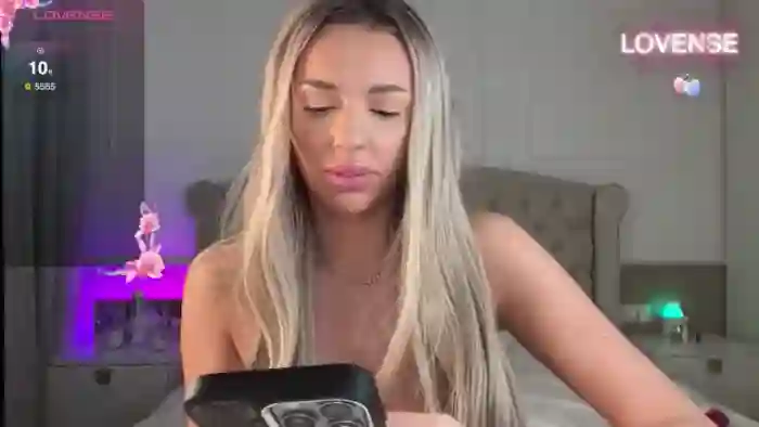 Serena_Devine