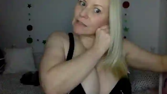 Kurvy_Khloe