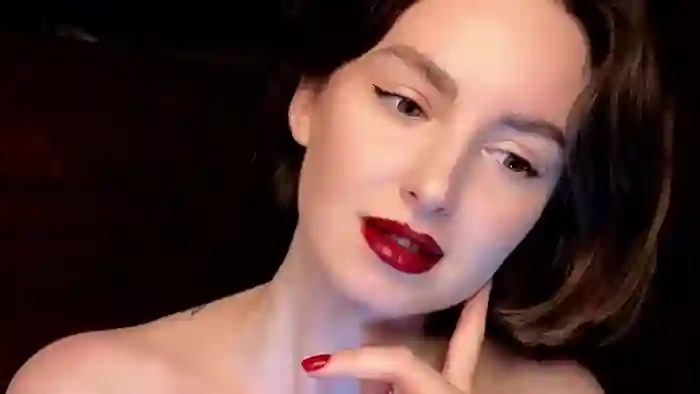 Red_Lips_Girl