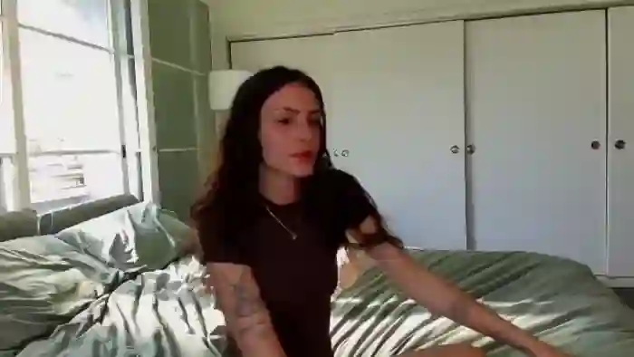 Ava____