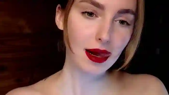 Red_Lips_Girl
