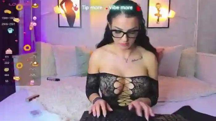 LindsayDee
