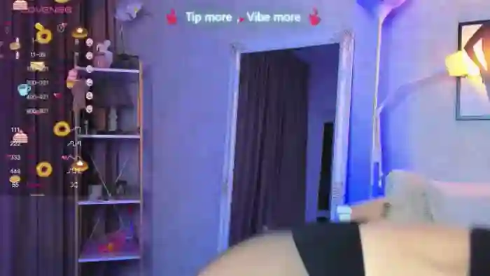LindsayDee