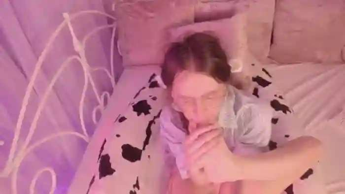 AliceKinkyGir