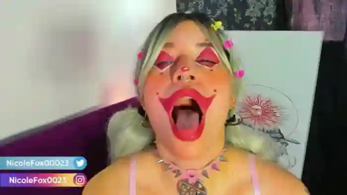 NicoleFox23