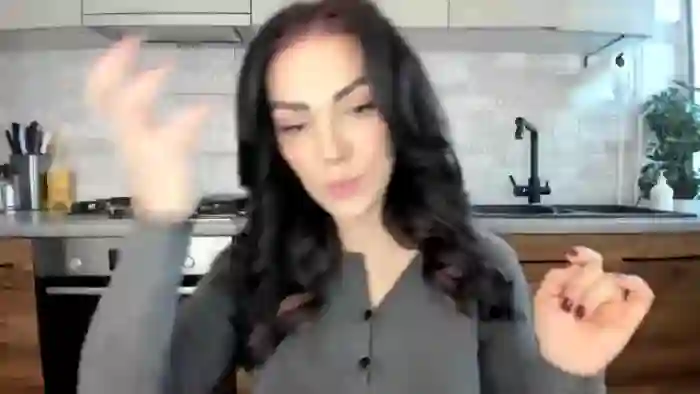 MissNelly_