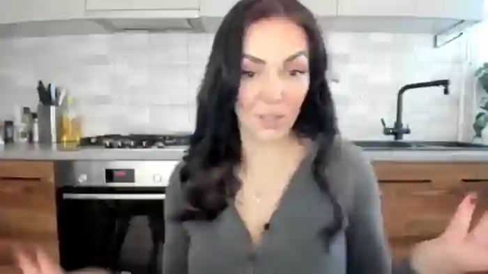 MissNelly_