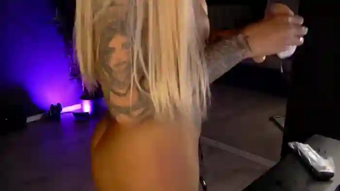 Shayblonde
