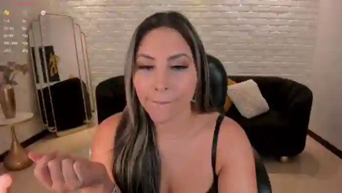 MiaRobertsX