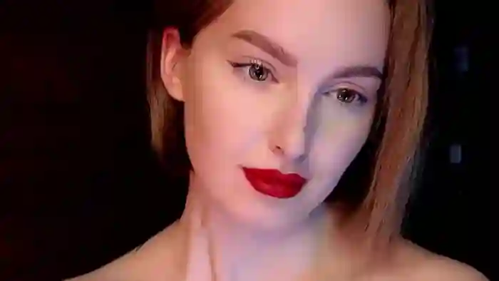 Red_Lips_Girl