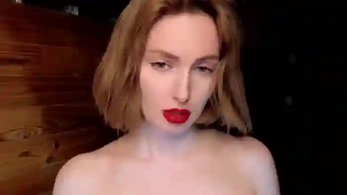 Red_Lips_Girl