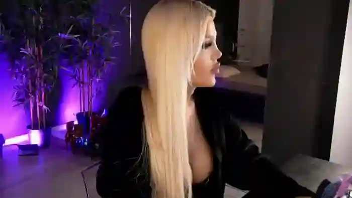 Shayblonde