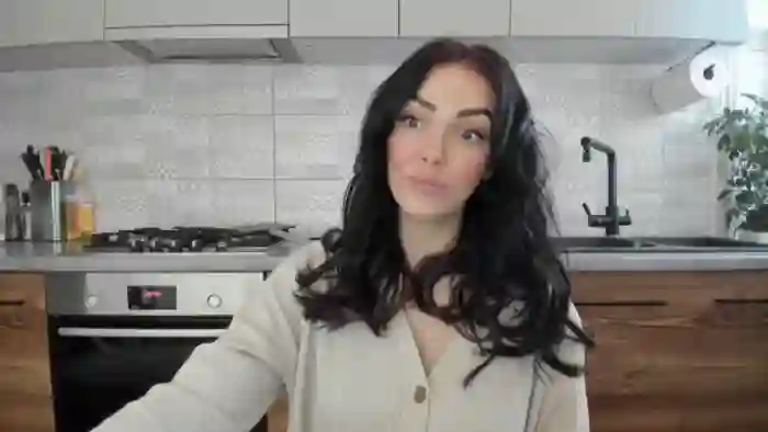 MissNelly_