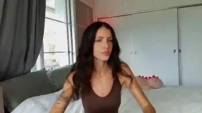 Ava____