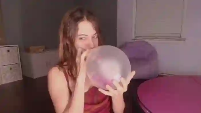 NaomiDee