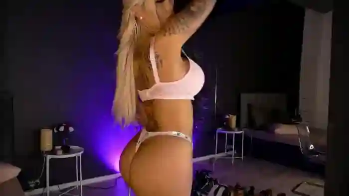 Shayblonde