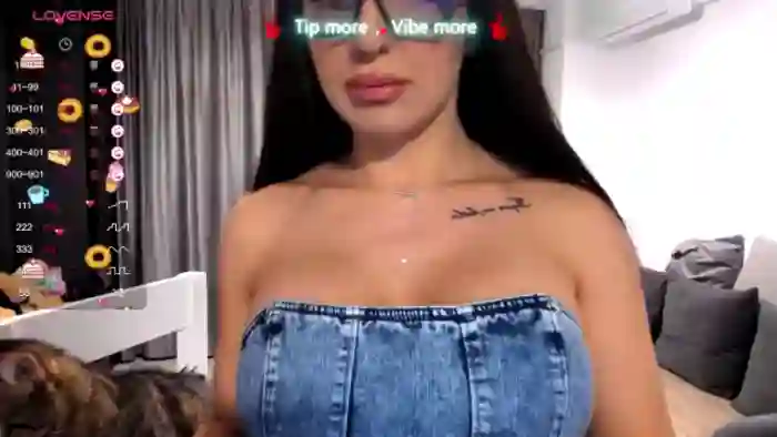 LindsayDee