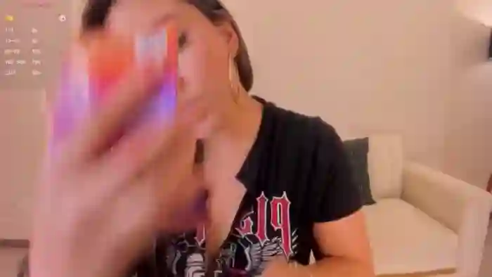 MiaRobertsX
