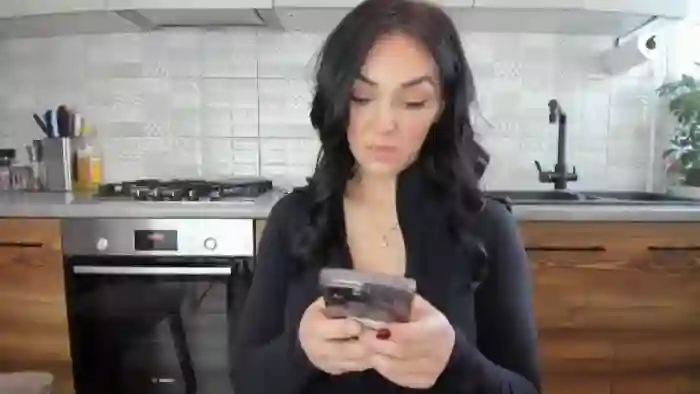 MissNelly_