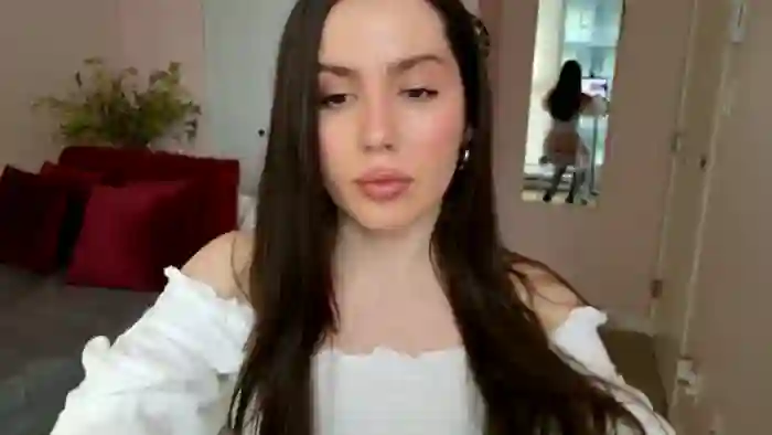 BellaBaxter