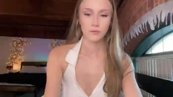 Luna_Moore1