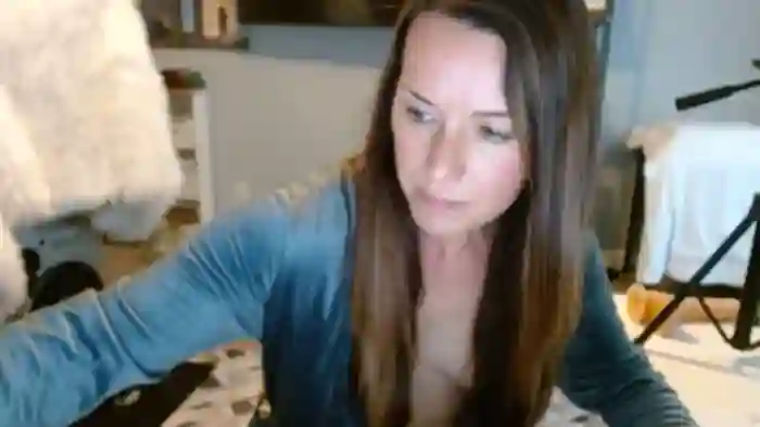 ellakane699