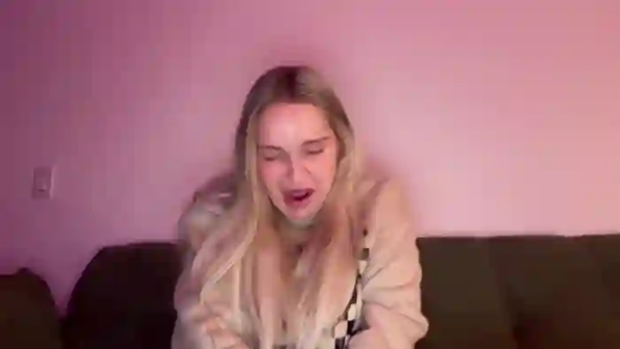 KissMyTitsPls