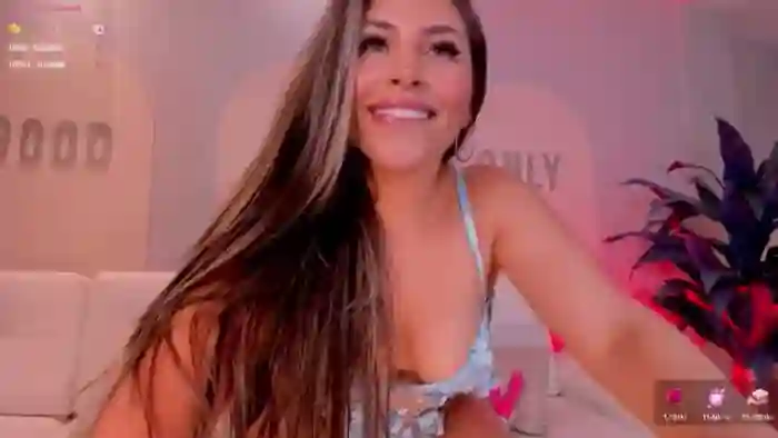MiaRobertsX
