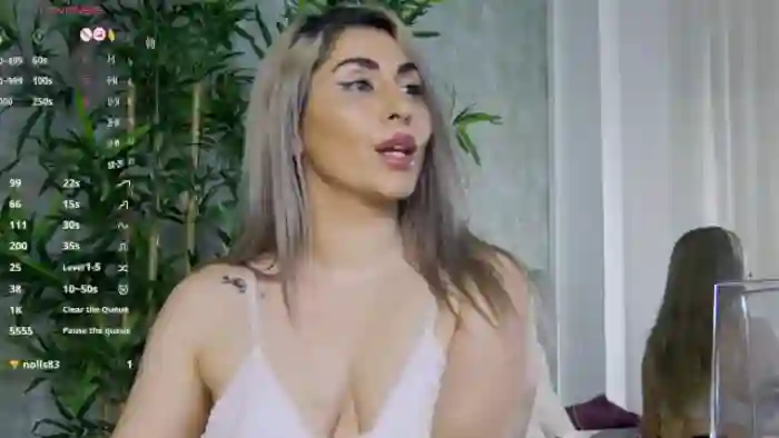 TorriHayes