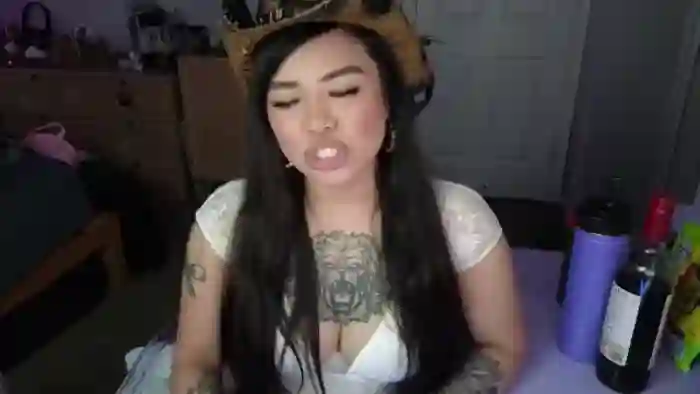 dolllface