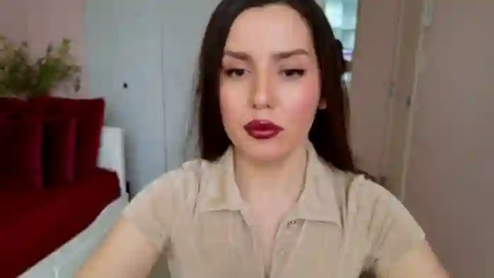 BellaBaxter