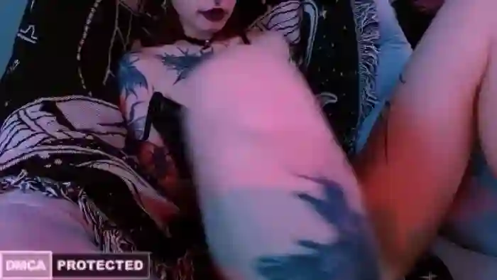CuddleFoxy