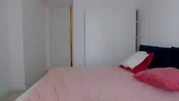 NaiaaBee