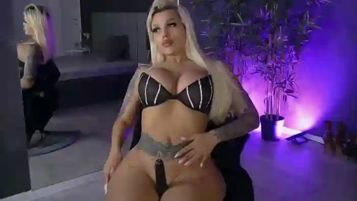 Shayblonde