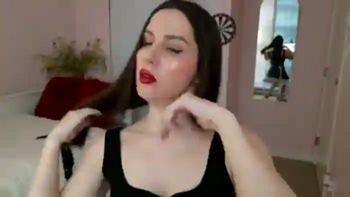 BellaBaxter