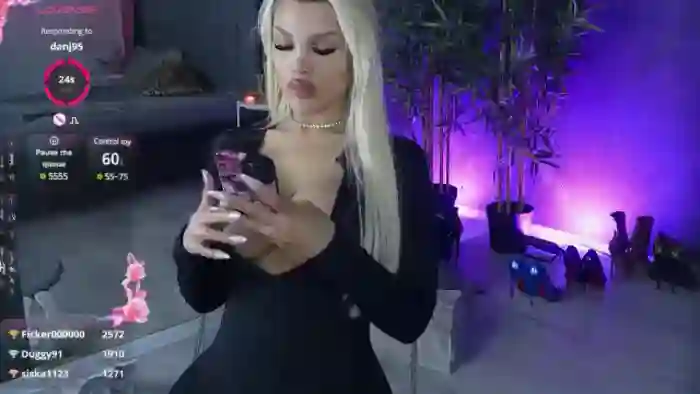 Shayblonde