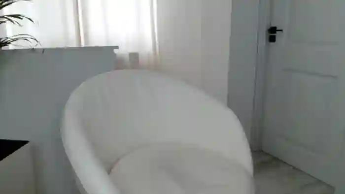 Kiki_akay