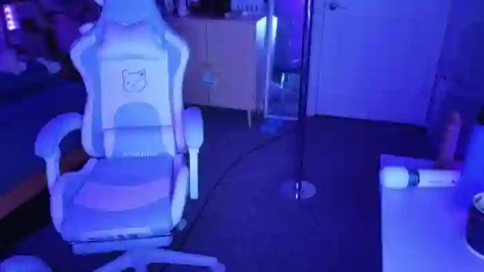 dolllface
