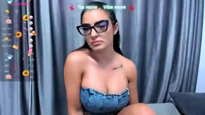 LindsayDee