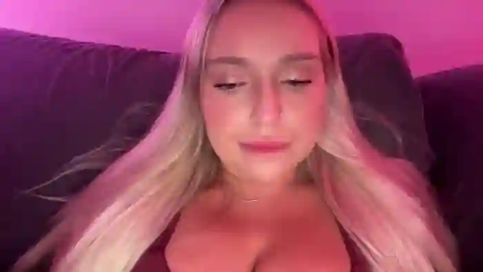 KissMyTitsPls
