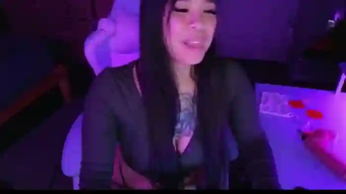 dolllface