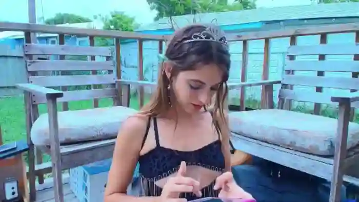 NaomiDee