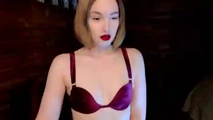 Red_Lips_Girl