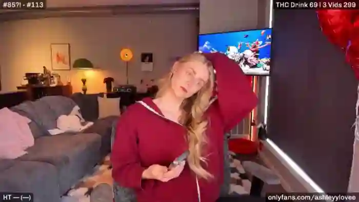 AshleyyLovee