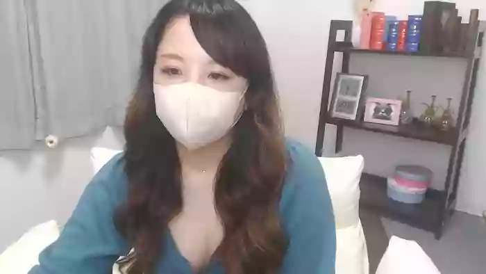 YURI3m